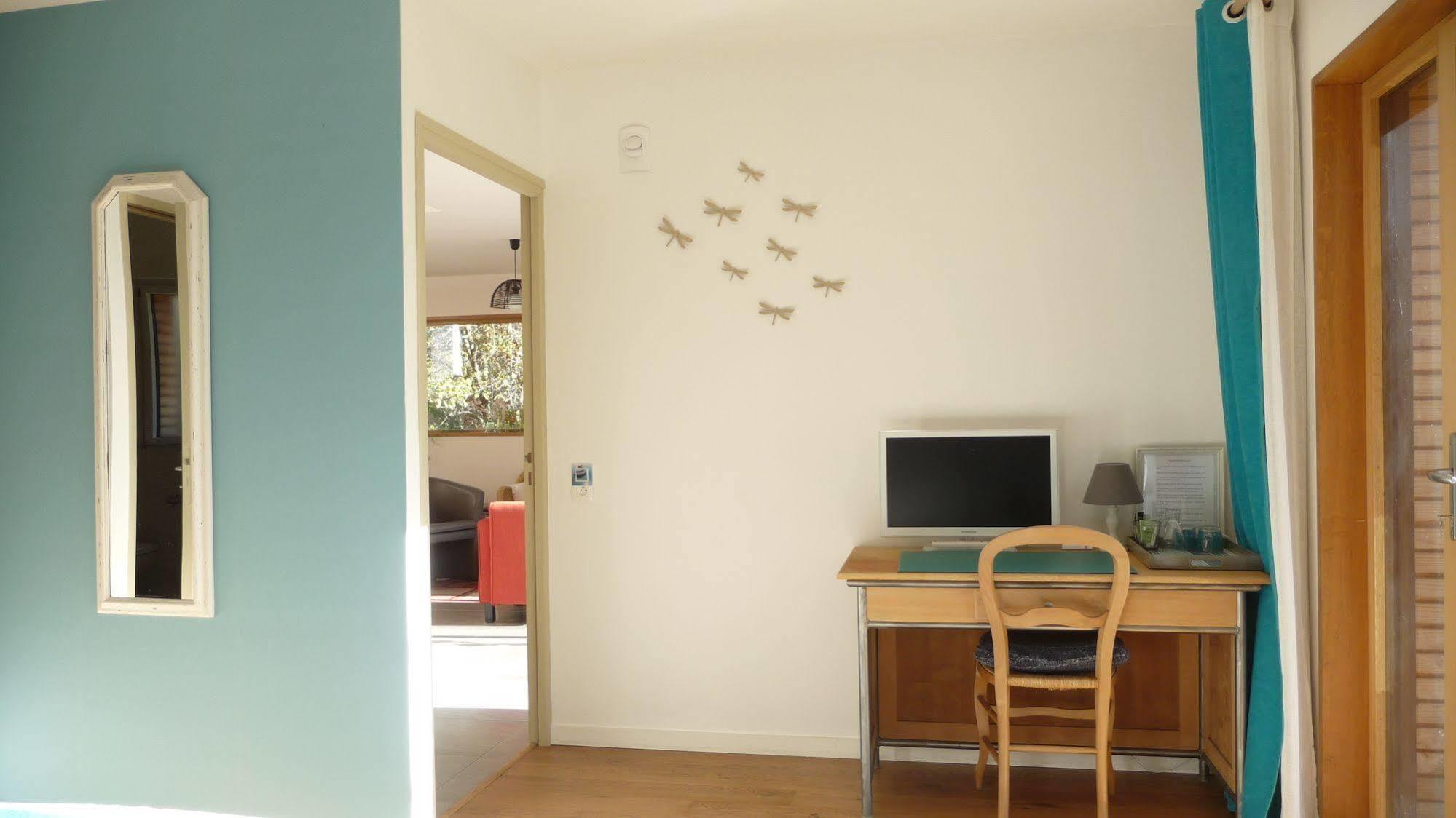 Bed and Breakfast Le Jardin Aux Oiseaux Ferel Экстерьер фото